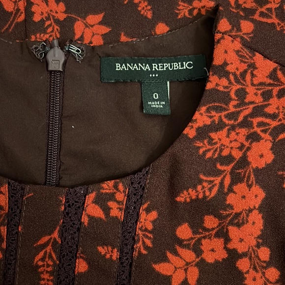 Banana Republic Dress worn once still in a very good as new condition - Picture 4 of 5